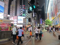 Turis Mana yang Paling Royal Menghabiskan Uang Saat Liburan?