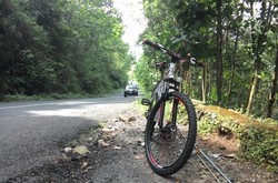 Asyiknya Bersepeda ke Curug Setawing di Kulon Progo