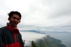 Menikmati Danau Toba dari Ketinggian 1.900 Mdpl