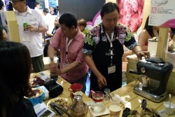 Suguhan Kopi Wine & Alunan Sasando Indonesia Diminati Pengunjung MIDE 2016