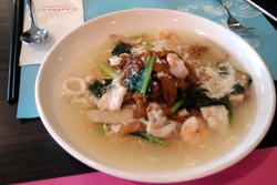 Transit di Bandara KLIA, Bisa Wisata Kuliner di Kafe Ini