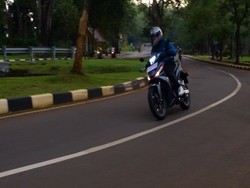 Aksi Supra GTR 150 di Jalan