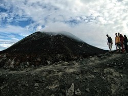 Akhir Pekan Ini Ayo Mendaki Gunung Anak Krakatau