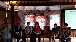 Rayakan Kemerdekaan di SeaWorld, Bisa Lihat Pengibaran Bendera Dalam Air