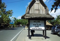 Menengok Indahnya Desa Sasak Sade di Lombok