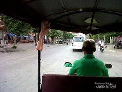 Naik Tuk-tuk di Kamboja, Kini Sudah Pakai Argo!