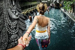 Selebgram yang Ngetop dengan Gaya #FollowMeTo Lagi Liburan di Bali