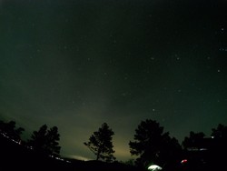 Karena langit Indonesia penuh dengan bintang