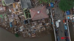 Penggusuran Bukit Duri dari Udara