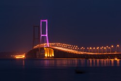Jembatan Suramadu