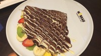 Manis Legit Crepes Isi Buah Segar di Moreau Cafe