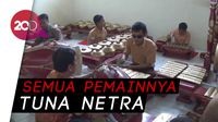 Keren! Merdunya Alunan Musik Gamelan Karawitan di SLB Ini