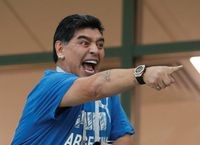 Kelewat Senang, Maradona Langsung Tumbang