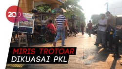 Duh! Trotoar di Gondangdia Dijajah PKL Nih