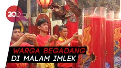Suasana Imlek di Klenteng Tulungagung