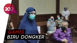 Gaya Busana Jaksa Pinangki Saat Jalani Sidang
