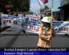 Korban Lumpur Lapindo Blokir Jalan dan Rel