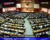 Demo Warnai Sidang Interpelasi Iran