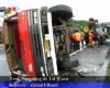 Truk Terguling di Tol Waru