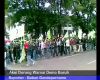 Aksi Dorong Warnai Demo Buruh 