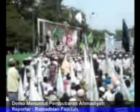 Ribuan Orang Demo di Istana Tuntut Pembubaran Ahmadiyah