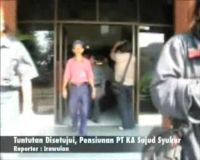 Tuntutan Disetujui, Pensiunan PT KA Sujud Syukur