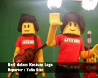 Naif dalam Kostum Lego