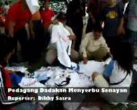Pedagang Dadakan Menyerbu Senayan