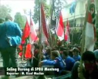 Saling Dorong di SPBU Menteng