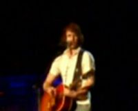 Konser Penuh Ramah-Tamah Ala James Blunt