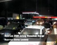 Antre BBM Jelang Kenaikan Harga