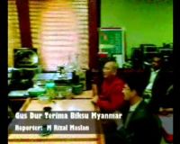 Gus Dur Terima Biksu Myanmar