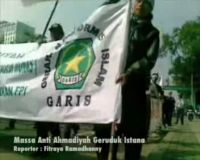 Massa Anti Ahmadiyah Geruduk Istana
