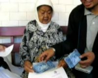 Bakti Sosial Detikers Surabaya