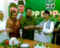 PKB Cak Imin Tumpengan