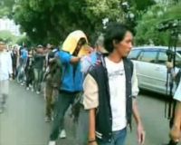 Mahasiswa Digiring Saat Demo