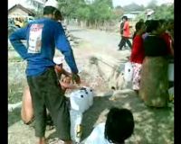 Mengantre Air di Indramayu