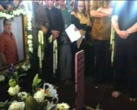 Sjahrir Dimakamkan di Tanah Kusir