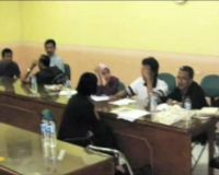 Ryan dan Pacarnya Mesra Makan Sop Buntut