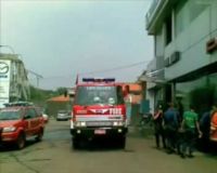 Show Room Mazda dan Porche Terbakar