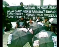 Keluarga Pasien RSCM Demo di HI