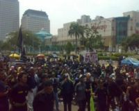 Massa FBR Kepung Mal Senayan City