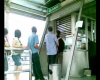 Sopir Mogok, Penumpang Bus TransJ Terlantar