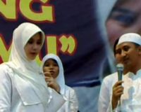 Zaskia Ultah Ditemani Hanung Bramantyo