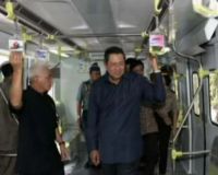 SBY Datang, Stasiun Gubeng Disterilkan 