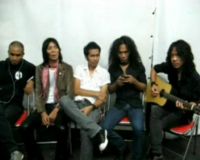 Nuansa Religi di Konser Slank dan S07 