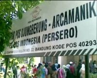 Antrean BLT Tahap 2 di Bandung