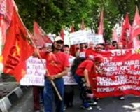 Aksi Buruh Tuntut Kelayakan Upah