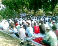 HTI Surabaya Gelar Salat Id