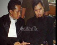 Ahmad Dhani Nasihati Polisi